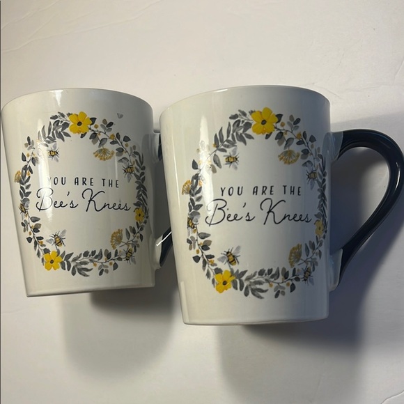 🐝 Set of 2 Mugs cute message “You’re the Bees Knees” Yellow White Black 🐝 - Picture 6 of 16